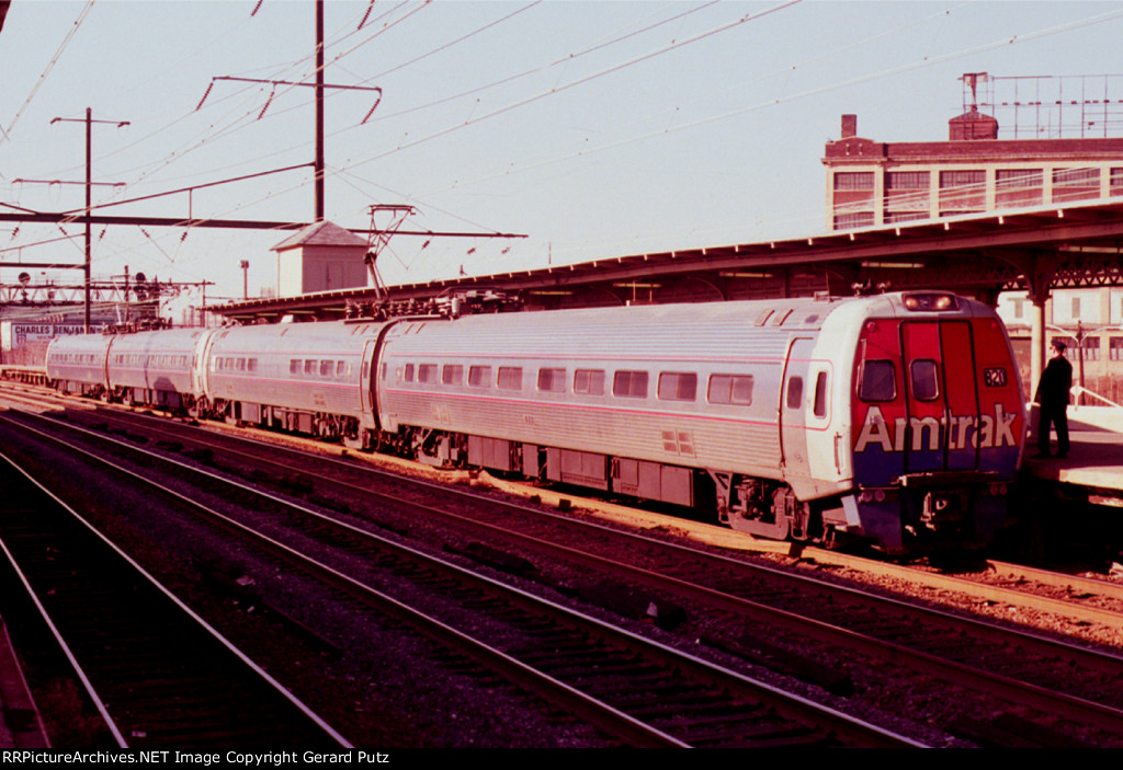 w/b Amtrak Metroliner